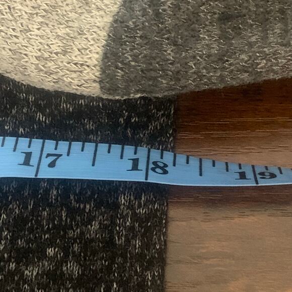 Pink Clover Black Heather w/ Multicolor Long Sleeves Loose Fit Top Size Small - Picture 7 of 8